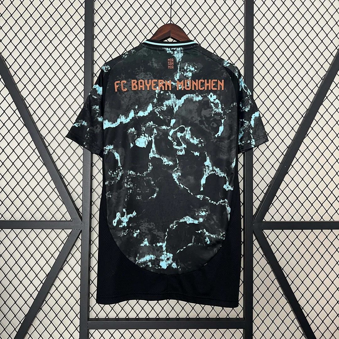 Bayern München Away (2024/2025)