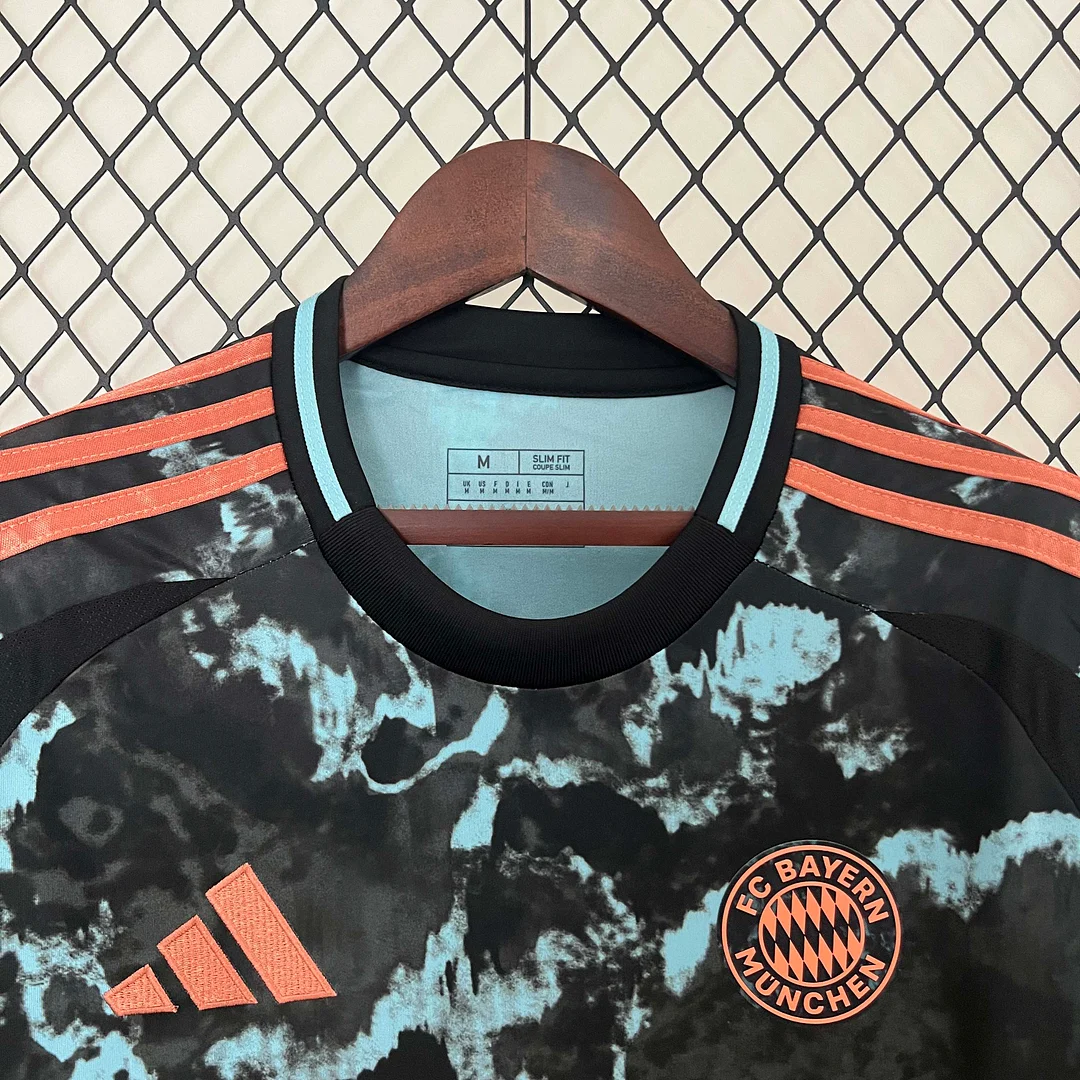 Bayern München Away (2024/2025)